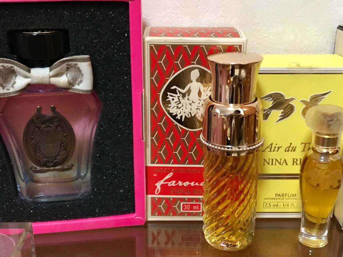  perfume large amount together!! unused * used various Chanel, Dior, Nina Ricci, Jean patu etc. various!!