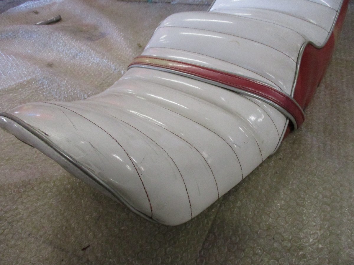  bike parts taking remove car make unknown 3 step seat seat white / red vinyl secondhand goods 