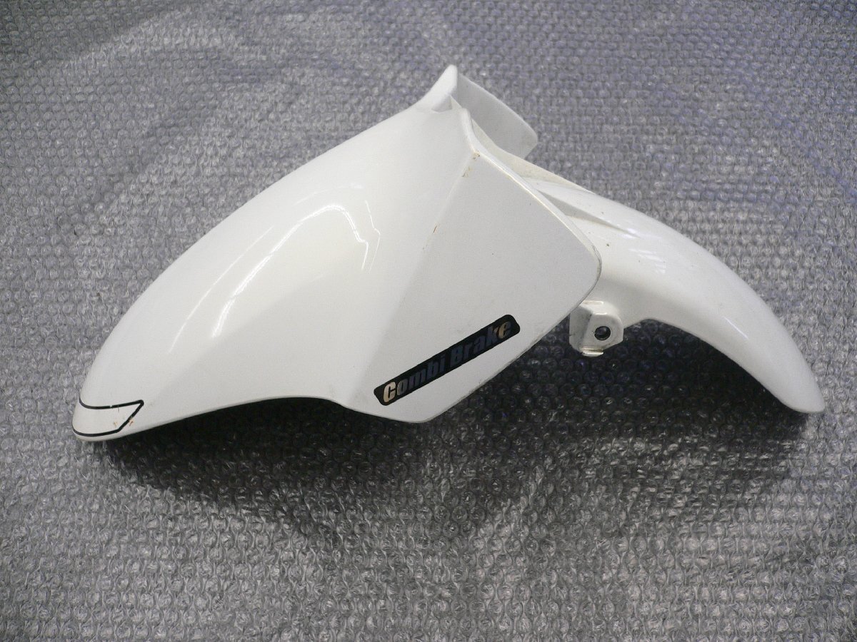 バイク部品　ホンダ　PCX　純正フロントフェンダー　61100-KWN-9000　ホワイト　中古品_画像2