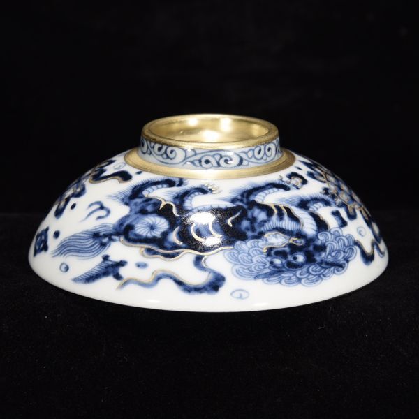 清 康熙御製 陶磁器 青花描金事事如意紋 鬥笠碗」染付 置物 擺件 清 康熙御製 陶磁器 青花描金事事如意紋 鬥笠碗」染付 置物 擺件