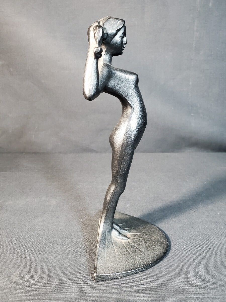 5/10a13.. Taro .. image ..... light credit union ..30 anniversary commemoration goods sculpture house sisters image objet d'art Hokkaido ... large . height approximately 25cm book end 