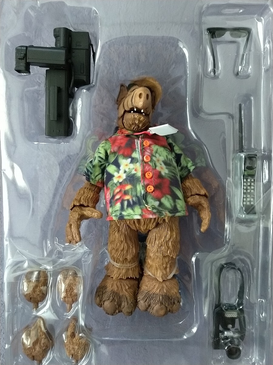 NECA 2023 Exclusive! ALF (Alian Life Form) COSMIC CON アルフ コズミック・コン版 アルティメット アクションフィギュア 限定_画像4