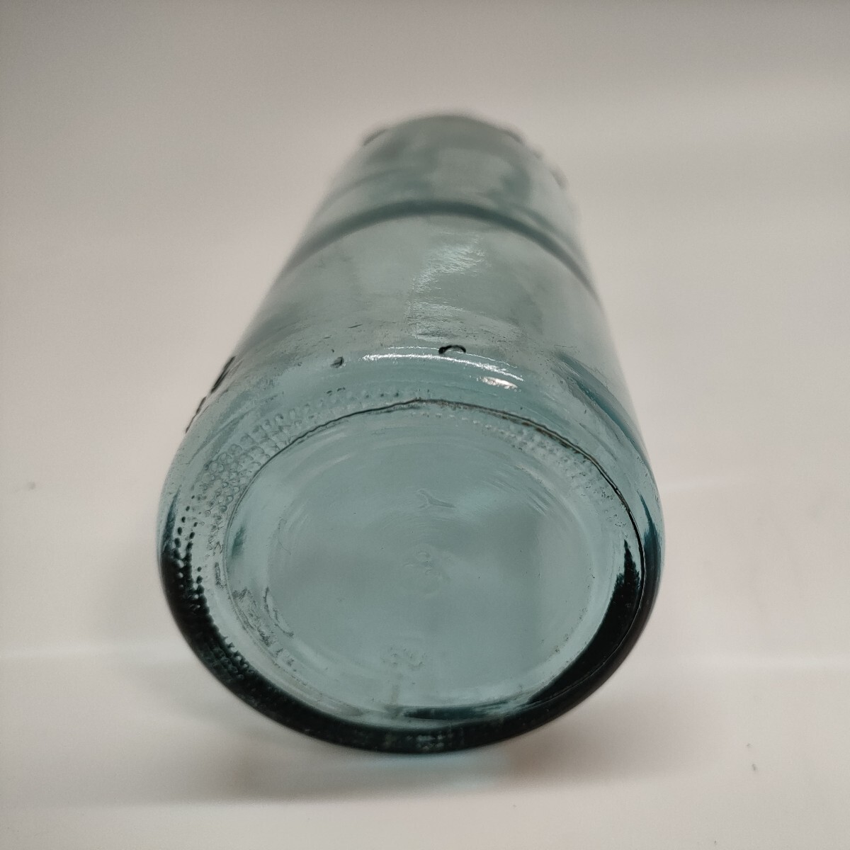 キッコーマン 空ビン 360ml ガラス瓶 昭和レトロ アンティーク 展示用に ガラス瓶 洗浄清掃済 空き瓶 空瓶 水色_画像7