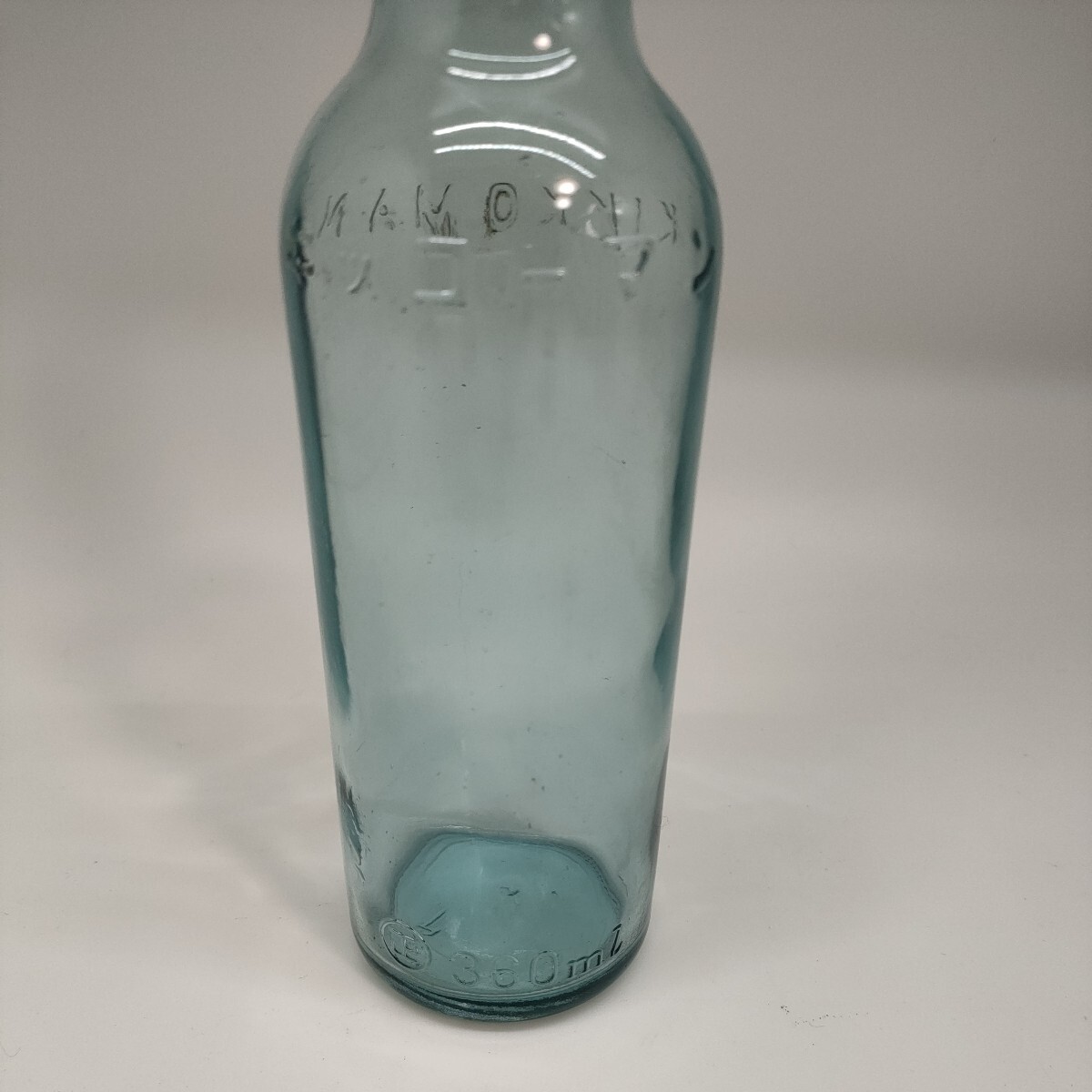 キッコーマン 空ビン 360ml ガラス瓶 昭和レトロ アンティーク 展示用に ガラス瓶 洗浄清掃済 空き瓶 空瓶 水色_画像10