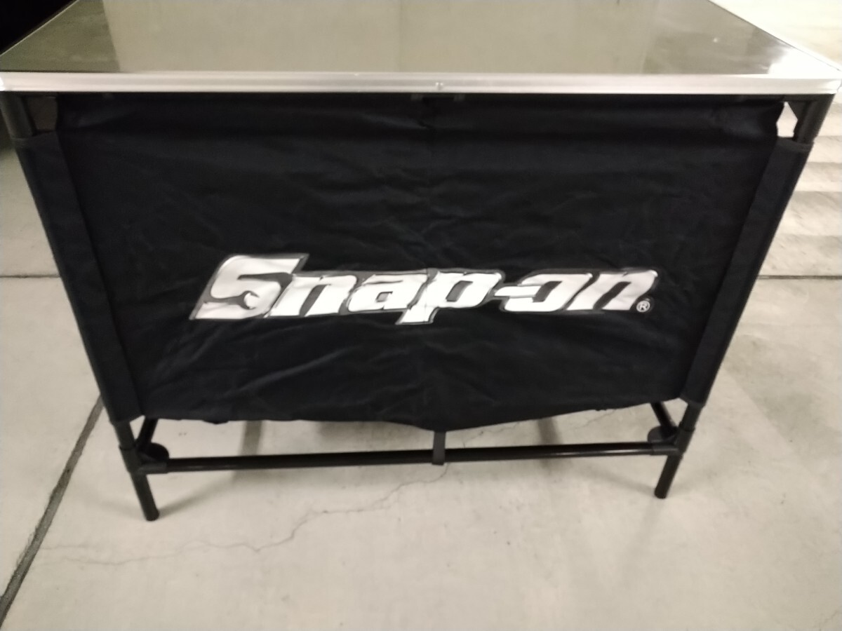  Snap-on assembly type table 