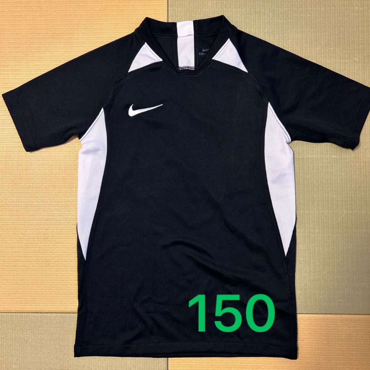 ほぼ未使用！　NIKE  ナイキ　Tシャツ　黒　M 150センチ