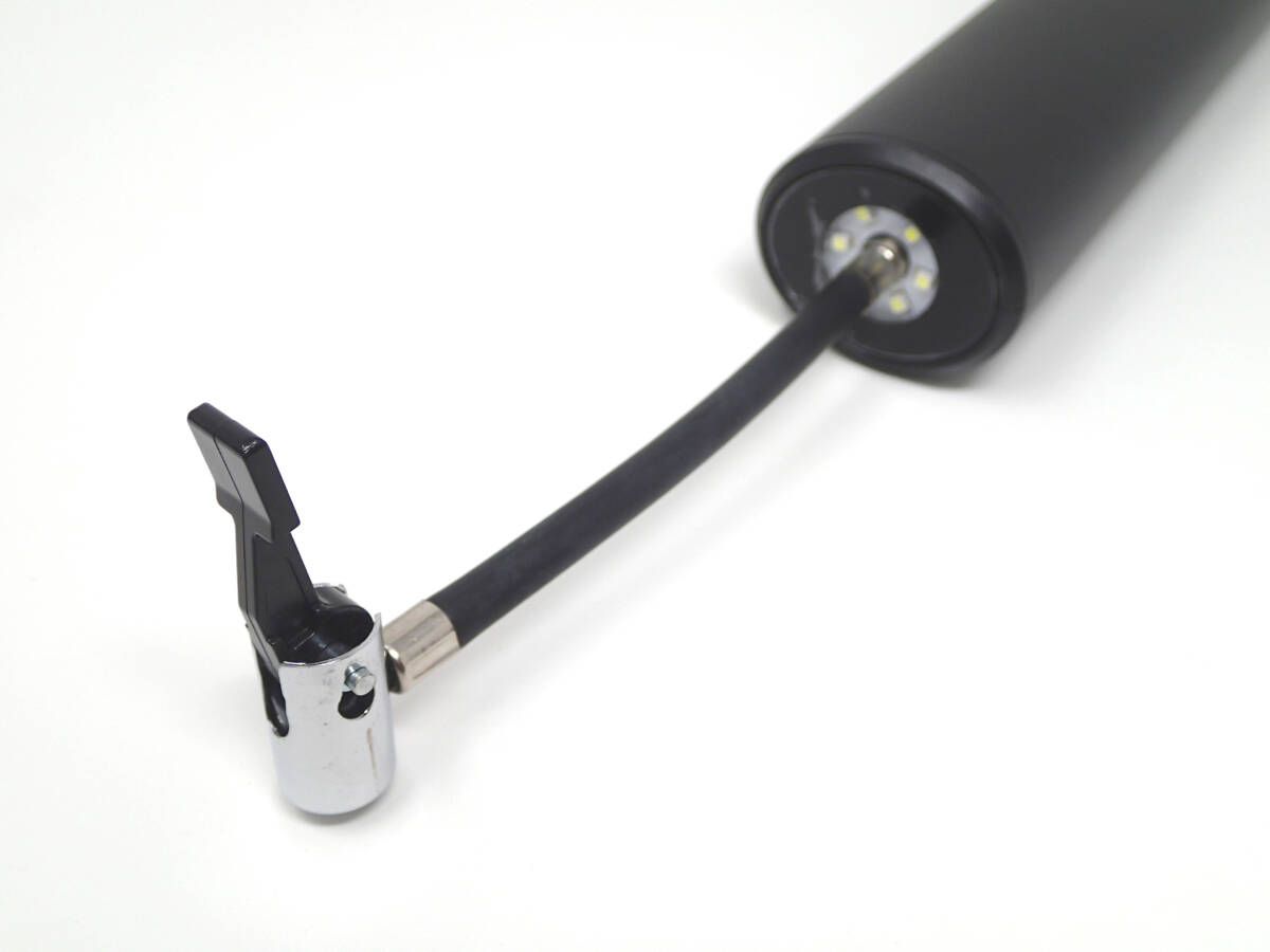 ワイヤレス インフレーター エアー ポンプ コンプレッサー ポータブル 電動 空気入れ 空気圧指定 USB充電式 車 自転車 タイヤ ボール 小型_画像4