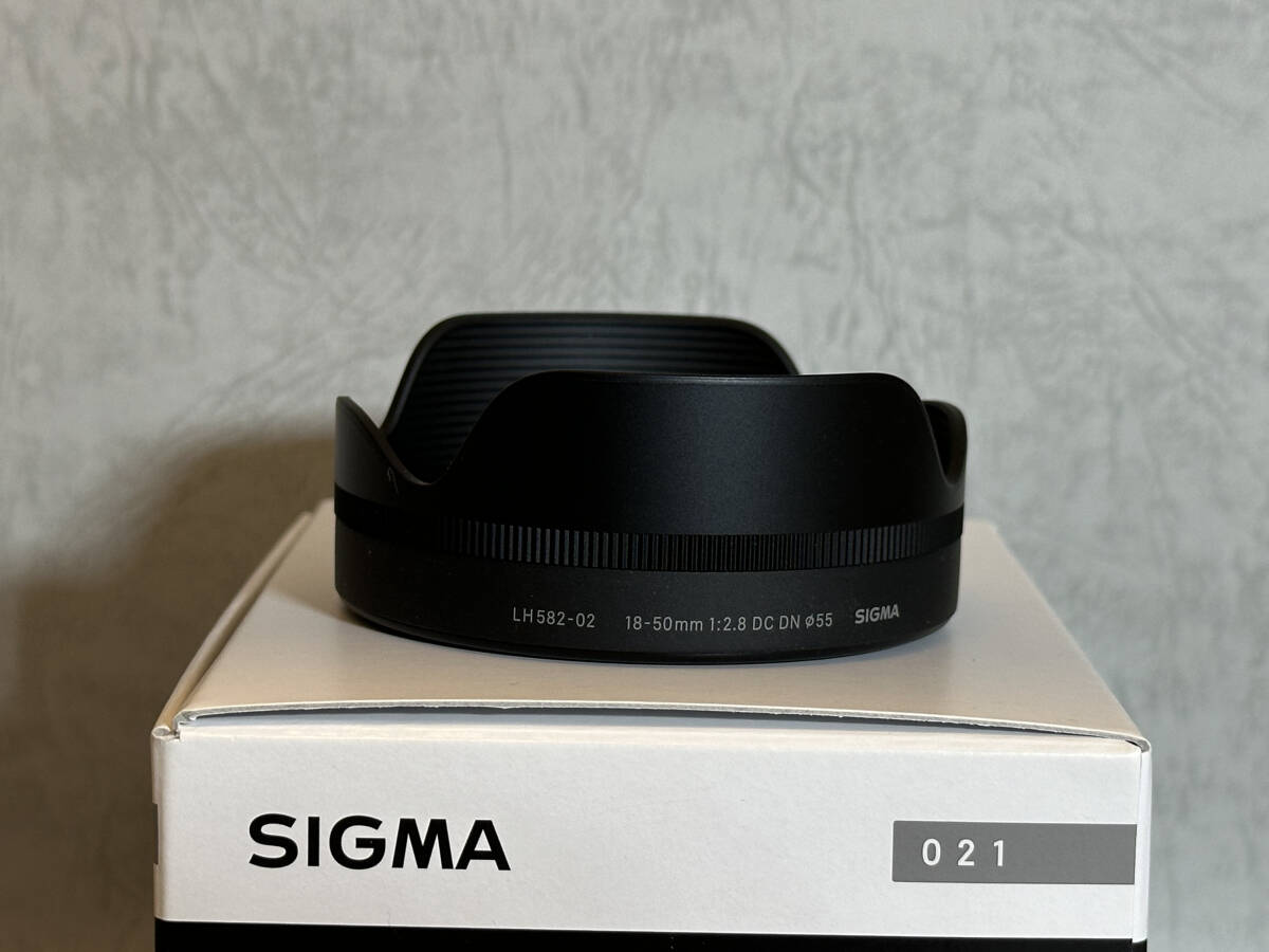 【美品】SIGMA 18-50mm F2.8 DC DN | Contemporary ソニーEマウント用・保護フィルター付き・メーカー保証残り有の画像6