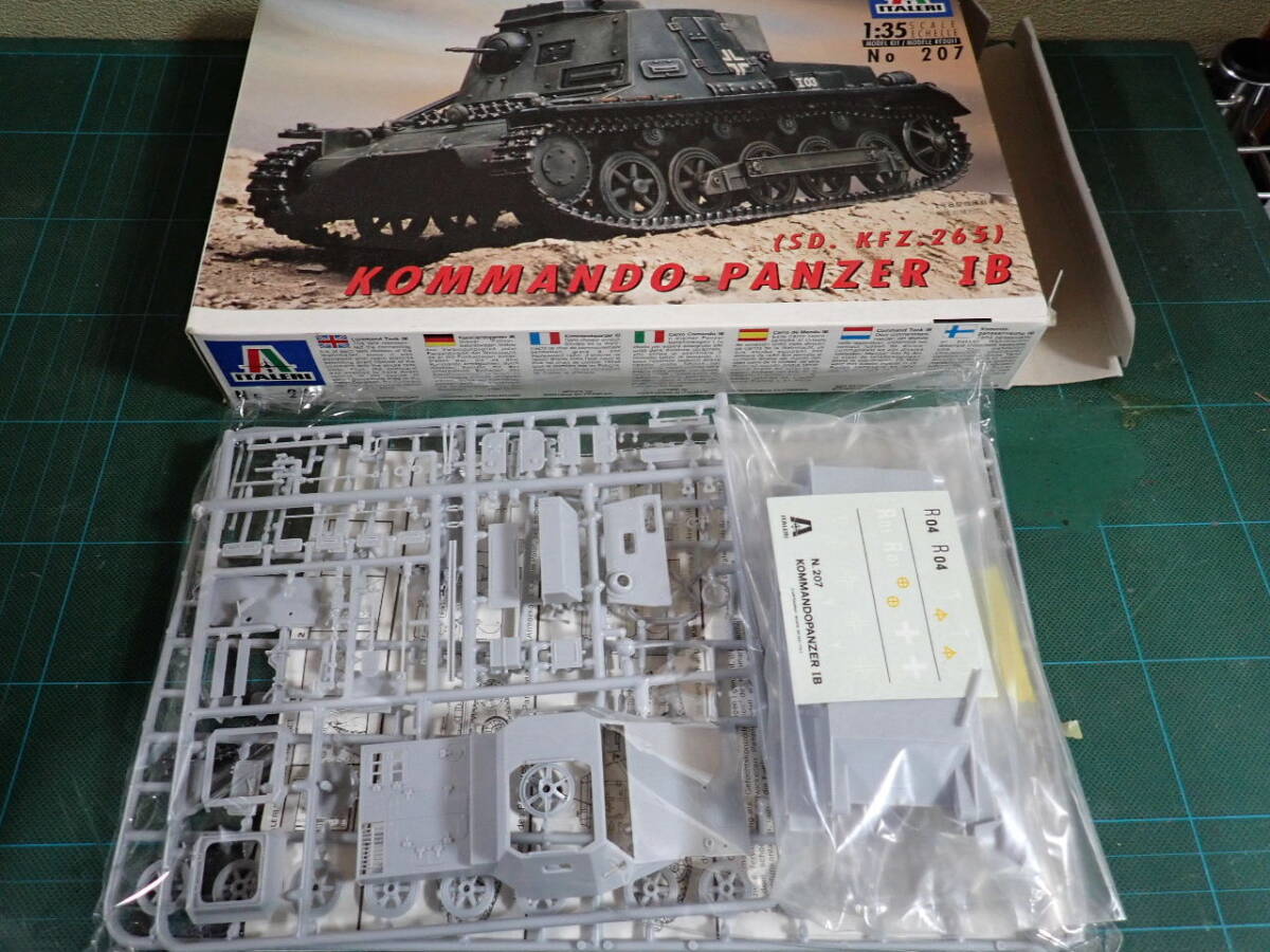 ITALERI 1/35 STEYR TRACTOR RSO/1 No.227 （ドイツ シュタイヤー トラック トラクター） 　他軽戦車５点_画像9