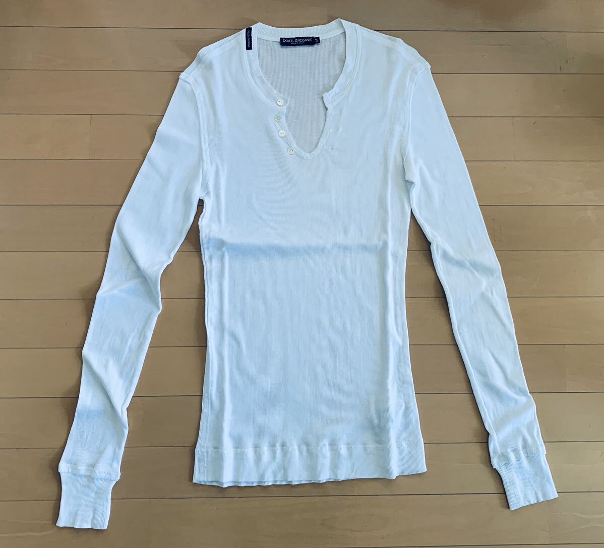 ドルチェ&ガッバーナ DG 白 リブ STRETCH デザイン ネックボタン 長袖 カットソー ロンT Tシャツ 綺麗の画像1