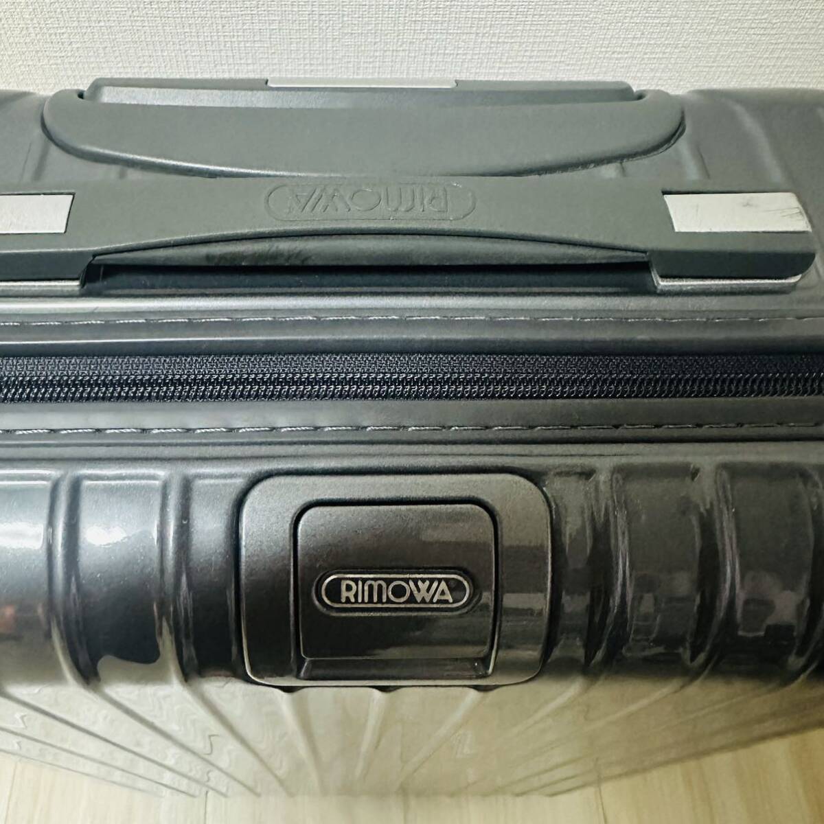 RIMOWA リモワ スーツケース Deluxe SALSA デラックス サルサ グレー 31L 機内持ち込み可 旅行 キャリー キャリーケース 二輪_画像8