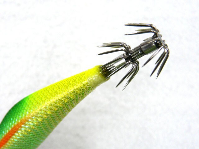 ダイワ(DAIWA) エメラルダス(Emeraldas)　ボート2 3.5号30g #4金ホロ-チャートグリーンイエロー ダートアクション 仮面シンカー エギング_画像2