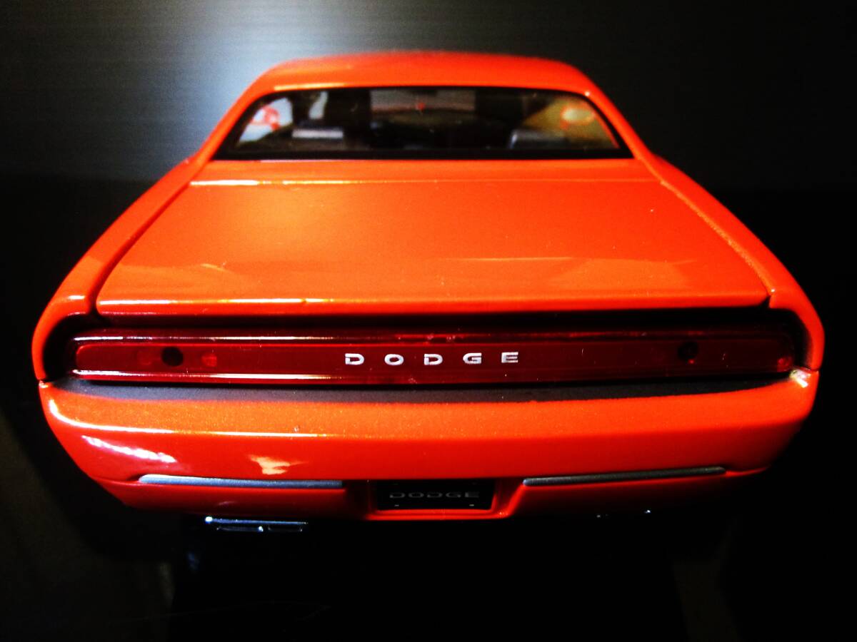 ☆極上☆カスタム品☆Maisto 1/18 2006 Dodge Challenger Concept HEMI ダッジ チャレンジャー コンセプト☆ボディ・コーティング処理済☆_画像8