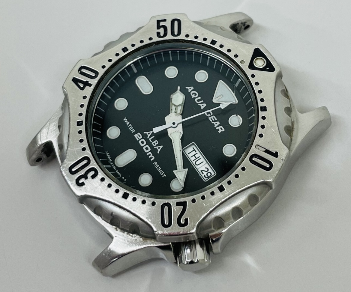 SEIKO ALBA AQUA GEAR V736-6A00 セイコー アルバ アクアギア 200m ダイバー デイデイト メンズ腕時計 クオーツの画像2