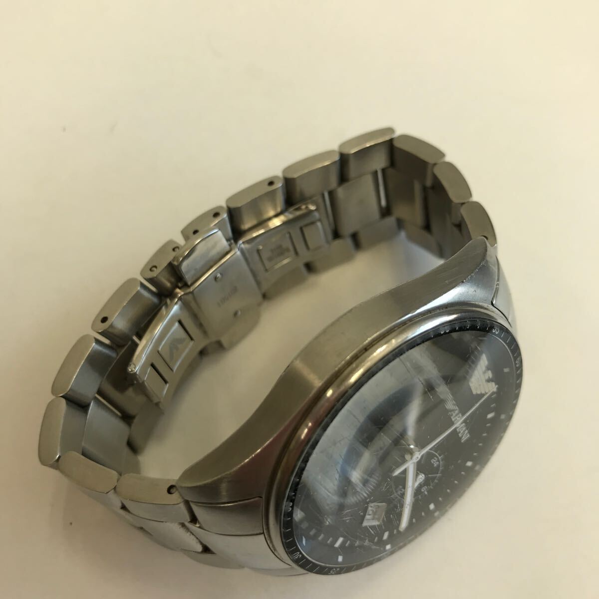 EMPORIO ARMANI 腕時計 ジャンク品　クォーツ メンズ腕時計_画像4
