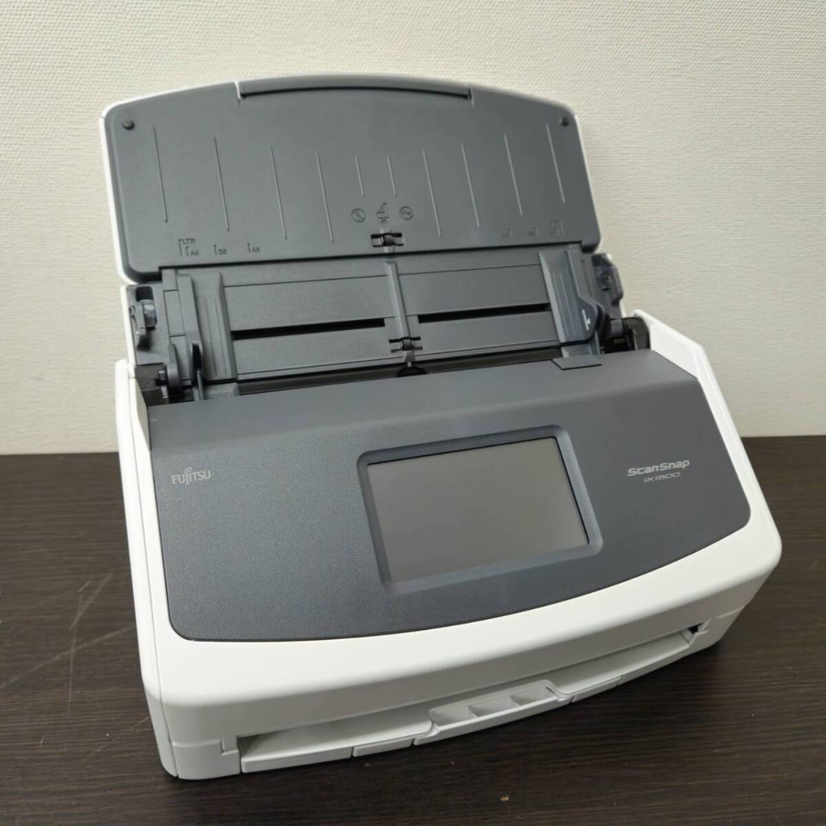 送料930円～ 総スキャン枚数1枚 美品 動作確認済み FUJITSU ScanSnap iX1500 FI-IX1500 富士通 ドキュメントスキャナ スキャンスナップ_画像3