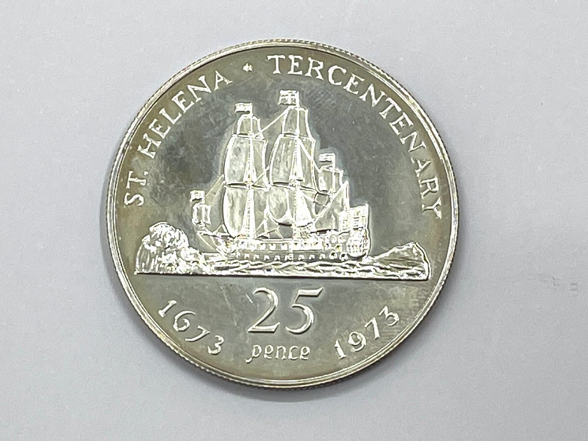 【U88299】1673-1973 イギリス セントヘレナ 300周年記念 25ペンス 銅ニッケル硬貨 大型コイン 直径38.5mm ST. HELENA_画像3