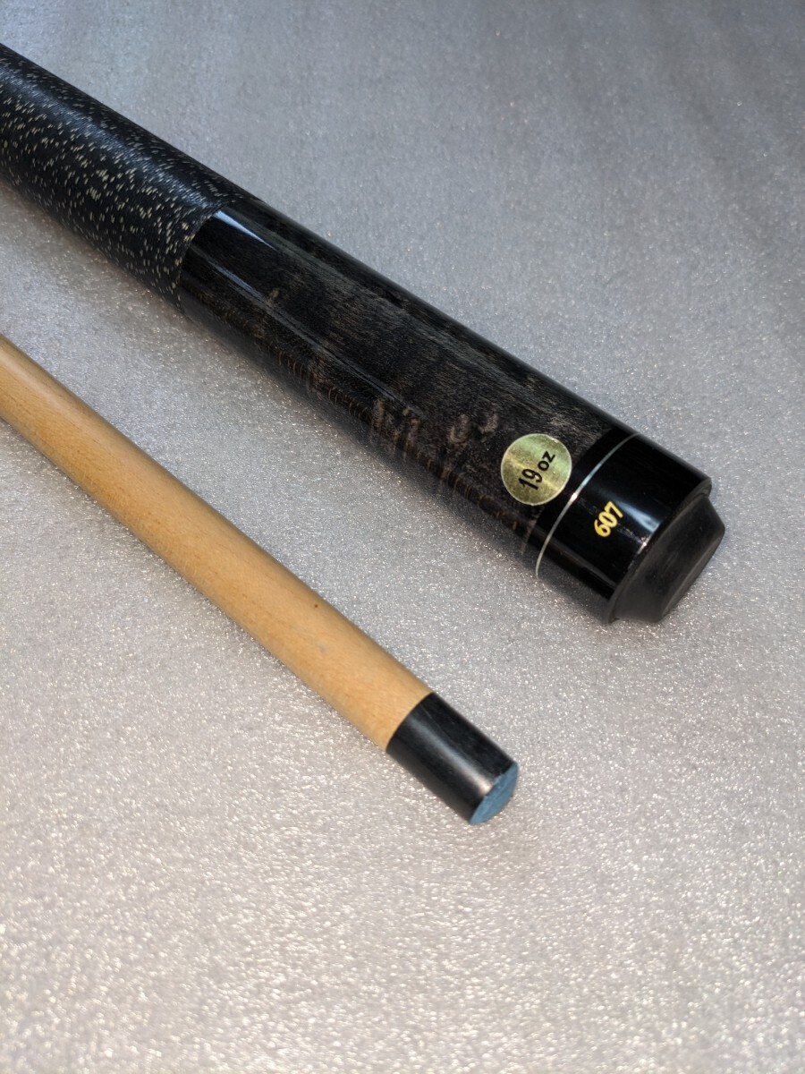 ADAM 19oz 607 billiards cue 