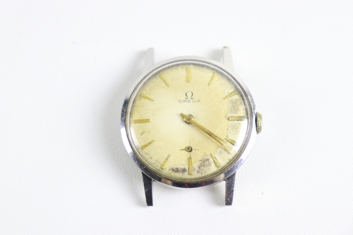 【ジャンク品】OMEGA 15 JEWELS オメガ フェイス 腕時計 ケースのみ ブランド腕時計 005JHNJO74の画像1