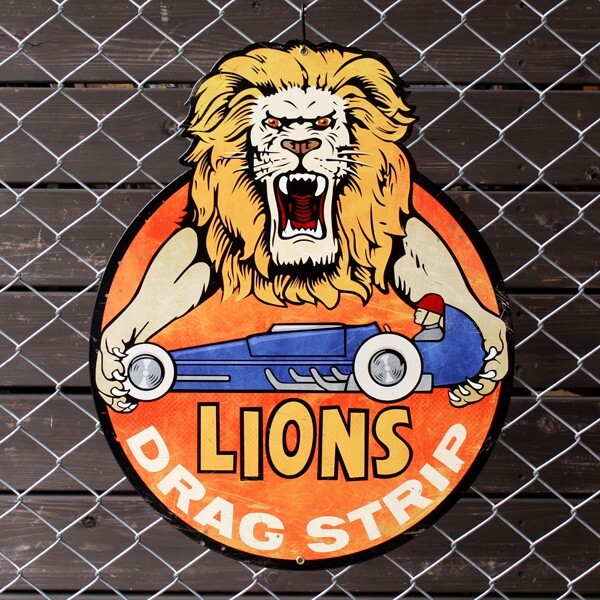 本当に信頼出来る商品 アメリカンスティールサイン「Lions Drag Strip」 PS-093 看板