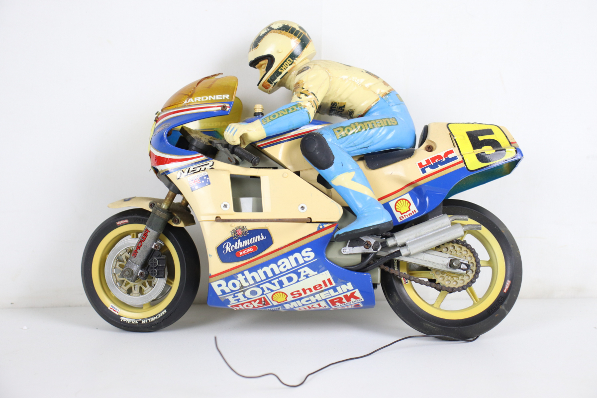 【動作未確認】KYOSHO 京商 組立済 ラジコン1/8 電動 RC オートバイ ホンダ HONDA NSR グランプリレーサー ハングオンレーサー 005JKDJL73_画像1