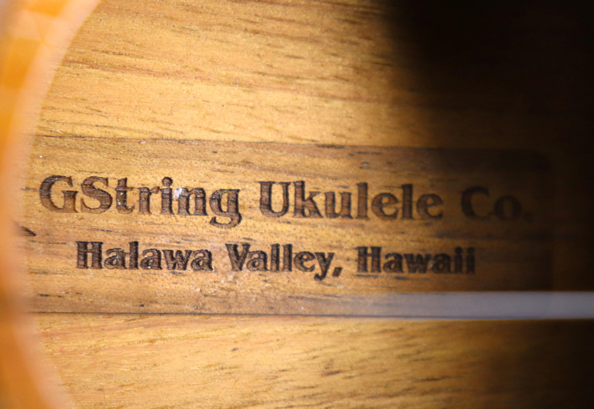 GString Ukulele Co Halawa Valley Hawaii ジーストリング ウクレレ 弦楽器 楽器 ハードケース付き 045JQOJO30_画像4