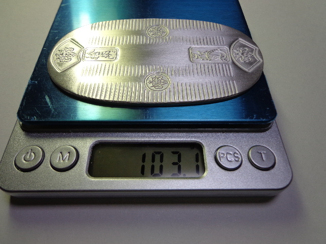 【純銀小判】 純銀　品位 999　拾両　古銭　重さ 約103g　美品　高級感　桐箱入り　　　　_画像6