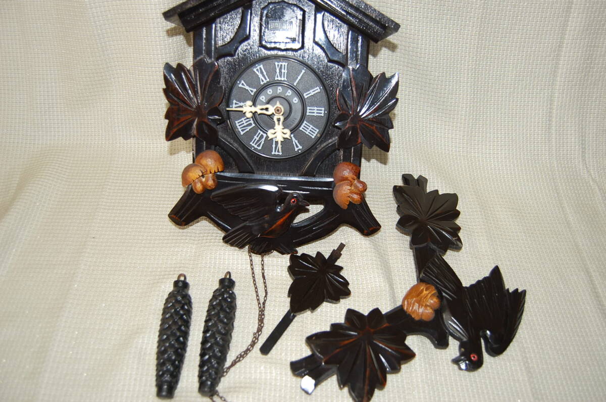 鳩時計 重り式機械時計 裏ブタ無し 外観はきれい  不動、ジャンク品の画像1