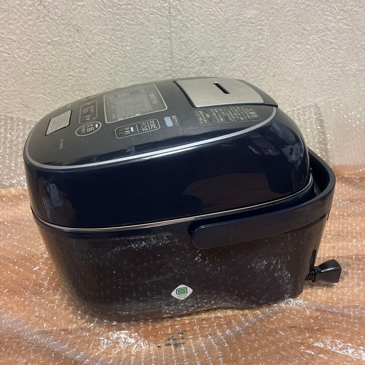 TOSHIBA 東芝　真空圧力IHジャー炊飯器　RC-10VSN 19年製　中古品　使用感あり　値下げ品