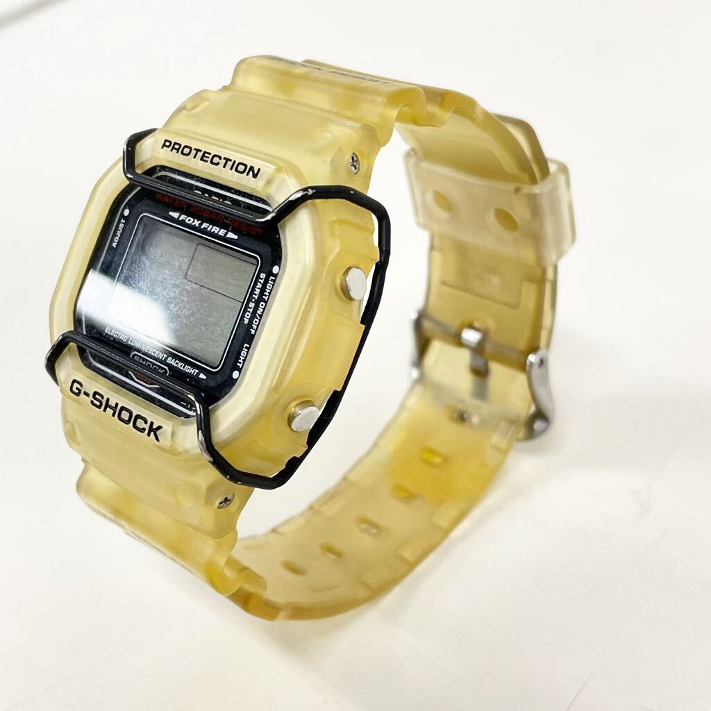 CASIOカシオ G-SHOCK DW-5600VT 腕時計 ジーショック 99年 イエロー スケルトン 不動品_画像2