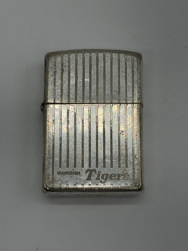 【23001】 ZIPPO ジッポ ライター 阪神タイガース 着火未確認 ジャンク扱い クリックポスト_画像1