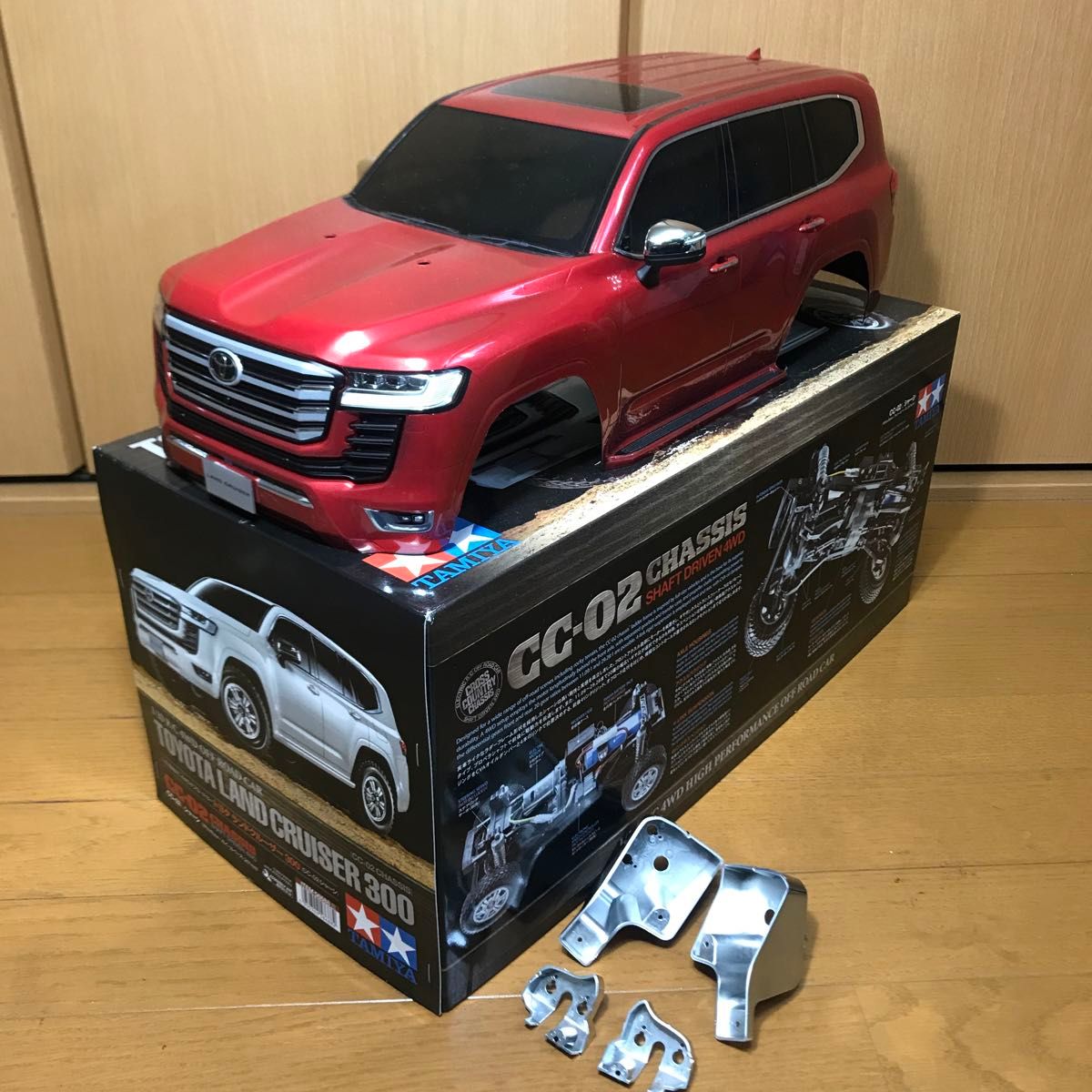 タミヤ CC-02用ボディ トヨタ ランドクルーザー300 塗装済未走行 タミヤ CC-02用ボディ トヨタ ランドクルーザー300 塗装済未走行