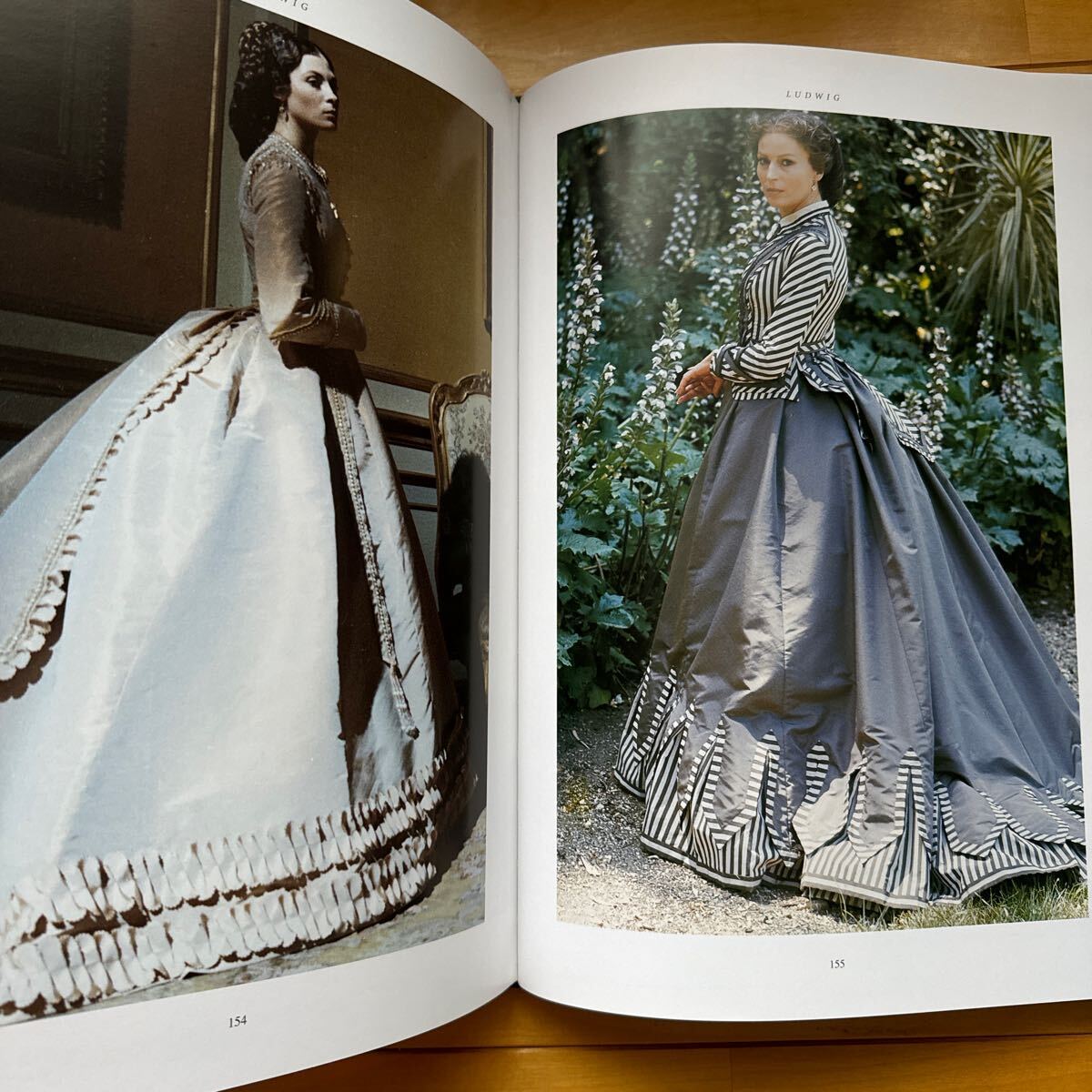 写真集 Piero Tosi ピエロ・トージ Costumi e scenografie - アート写真 写真集 Piero Tosi ピエロ・トージ Costumi e scenografie - アート写真