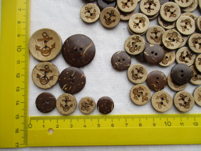 575*. stamp * coconut button * diameter 12~25 millimeter *4 Size- total 119 piece 