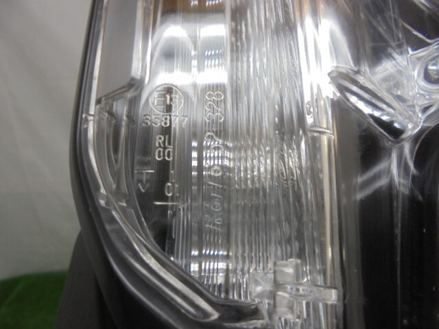 トヨタ／ヤリスクロス　MXPB10　左側バンパーランプのみ　LED　コイト52-328　No.830800【品番　81440-52050】_画像4