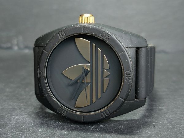 adidas アディダス ADH2912 メンズ アナログ クォーツ 腕時計 ブラック ゴールド印字 ラバーベルト ステンレス 電池交換済み 動作確認済み_画像5
