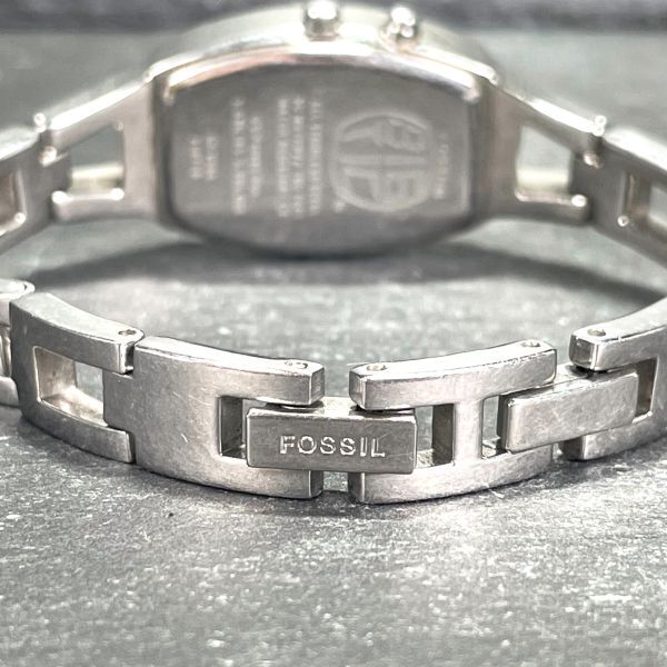 FOSSIL フォッシル BIGTIC ビッグティック ES-9566 腕時計 クオーツ シルバー ハート レッド ステンレススチール 電池交換済み 動作確認済_画像7