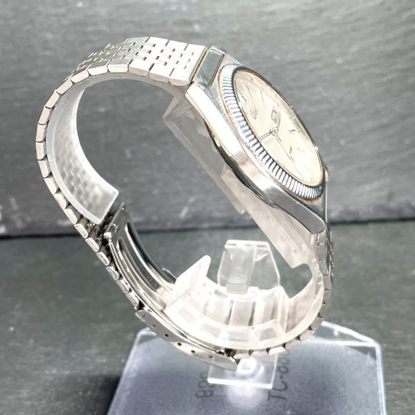 1970年代製 SEIKO セイコー Chronos クロノス 7433-7010 腕時計 アナログ クオーツ カレンダー シルバー 亀戸製 新品電池交換済 動作確認済_画像5