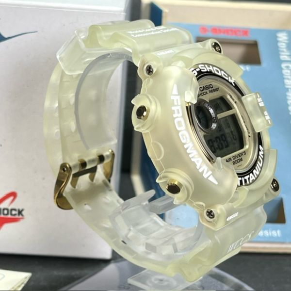 新品 CASIO G-SHOCK カシオ ジーショック FROGMAN フロッグマン DW-8201WC-9T クォーツ 腕時計 2チタン WCCS マンタモデル デジタル_画像6