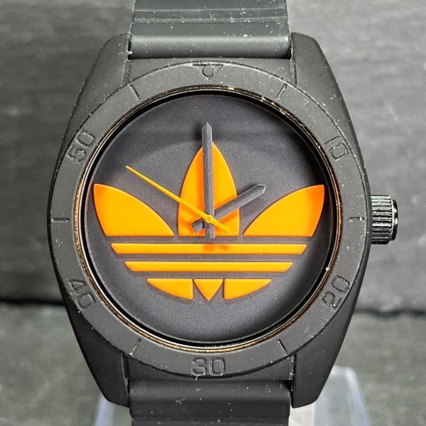 adidas Adidas SANTIAGO солнечный tiagoADH2880 наручные часы аналог кварц 3 стрелки черный циферблат силикон ремень с коробкой новый товар батарейка заменена 