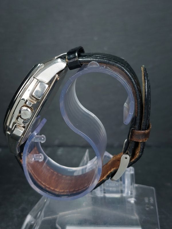 aramis アラミス CAL-0S80 メンズ アナログ クォーツ 腕時計 ブラック文字盤 クロノグラフ デイトカレンダー レザーベルト 新品電池交換済_画像4
