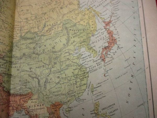 a645◆ 1870年 世界地図帳 ロンドン The student's atlas 日本地図 古地図 洋書 和本 古書の画像1