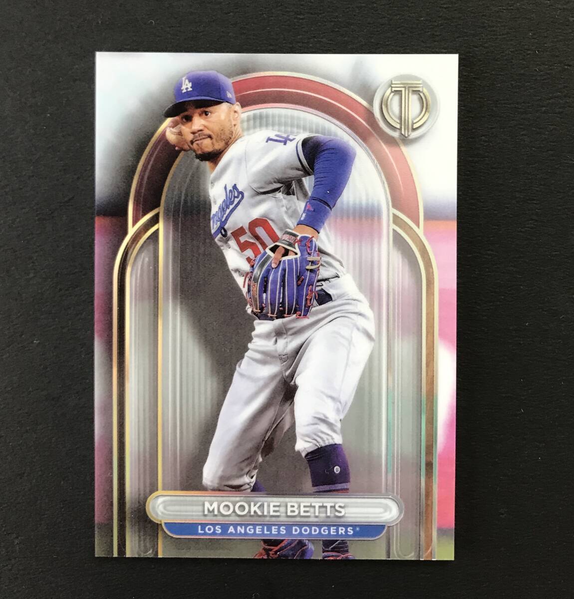 ベースカード MOOKIE BETTS ベッツ ドジャース 2024 Topps Tributeの画像1