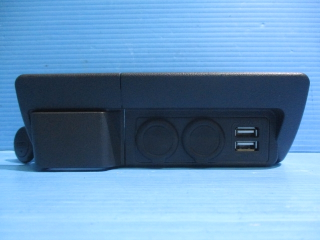  неоригинальный Carmate источник питания расширение единица 200 серия Hiace USB/ прикуриватель 