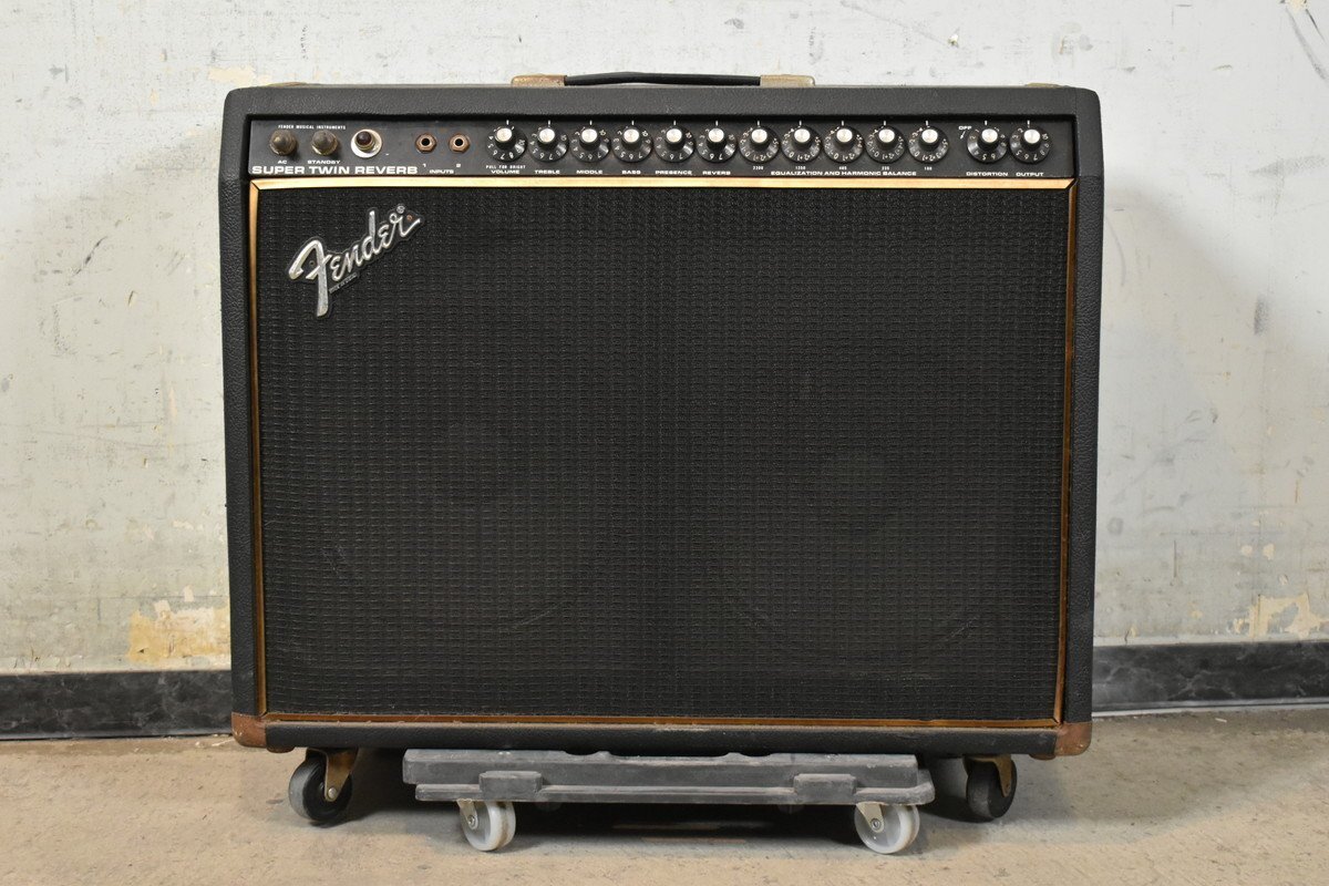 Fender フェンダー コンボ ギターアンプ Super Twin Reverb_画像2