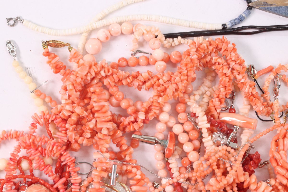 【総重量約2.2kg】珊瑚 さんご サンゴ系 Coral ネックレス イヤリング カフス タイピン ブローチ 等 アクセサリー まとめ 5557-Y_画像2