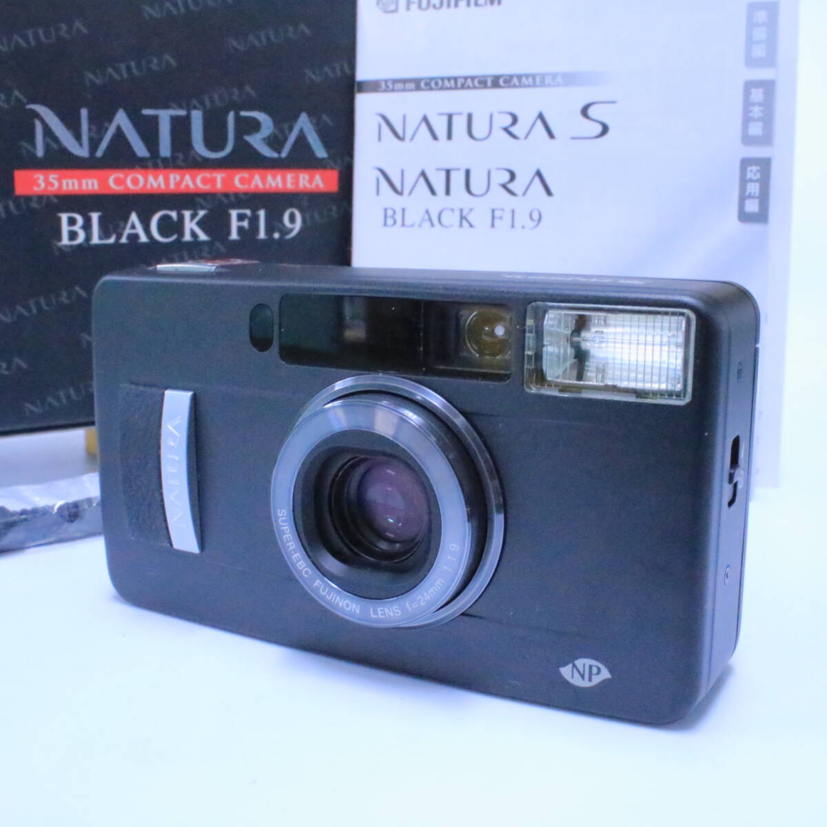 あ//A7552 35mmフィルムコンパクトカメラ FUJIFILM NATURA BLACK F1.9 フジフィルム　ナチュラルブラックF1.9 動作品_画像1
