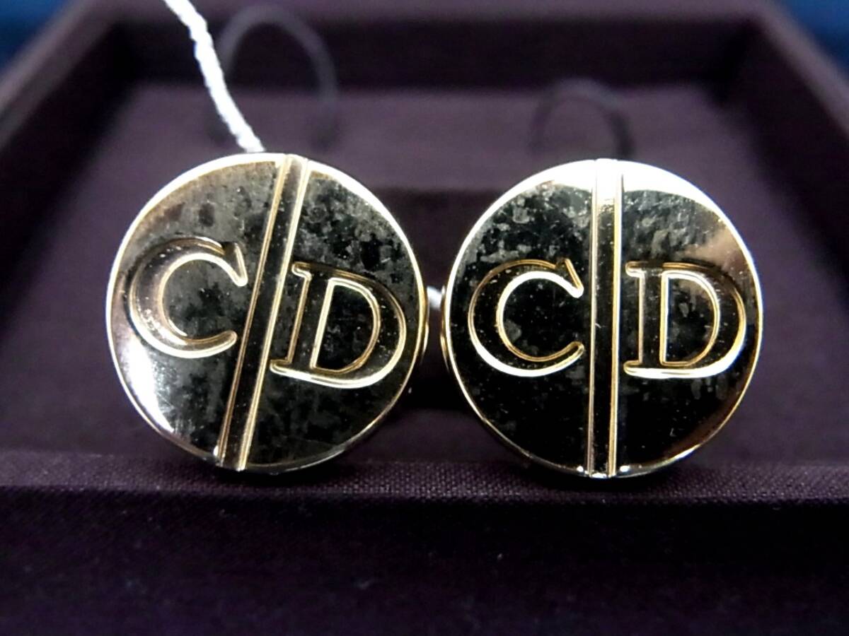 # new goods N#N0640 [Dior] Dior [ Gold ] cuffs & necktie pin Thai tweezers!