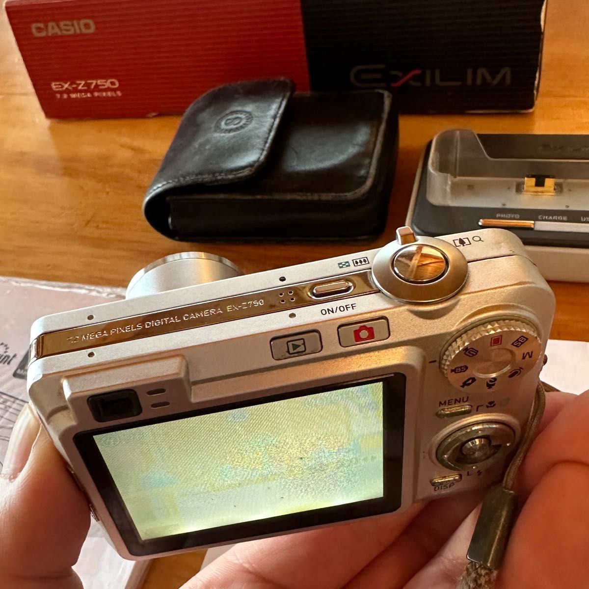 カシオ エクシリム Exilim EX-Z750 コンパクトデジタルカメラ