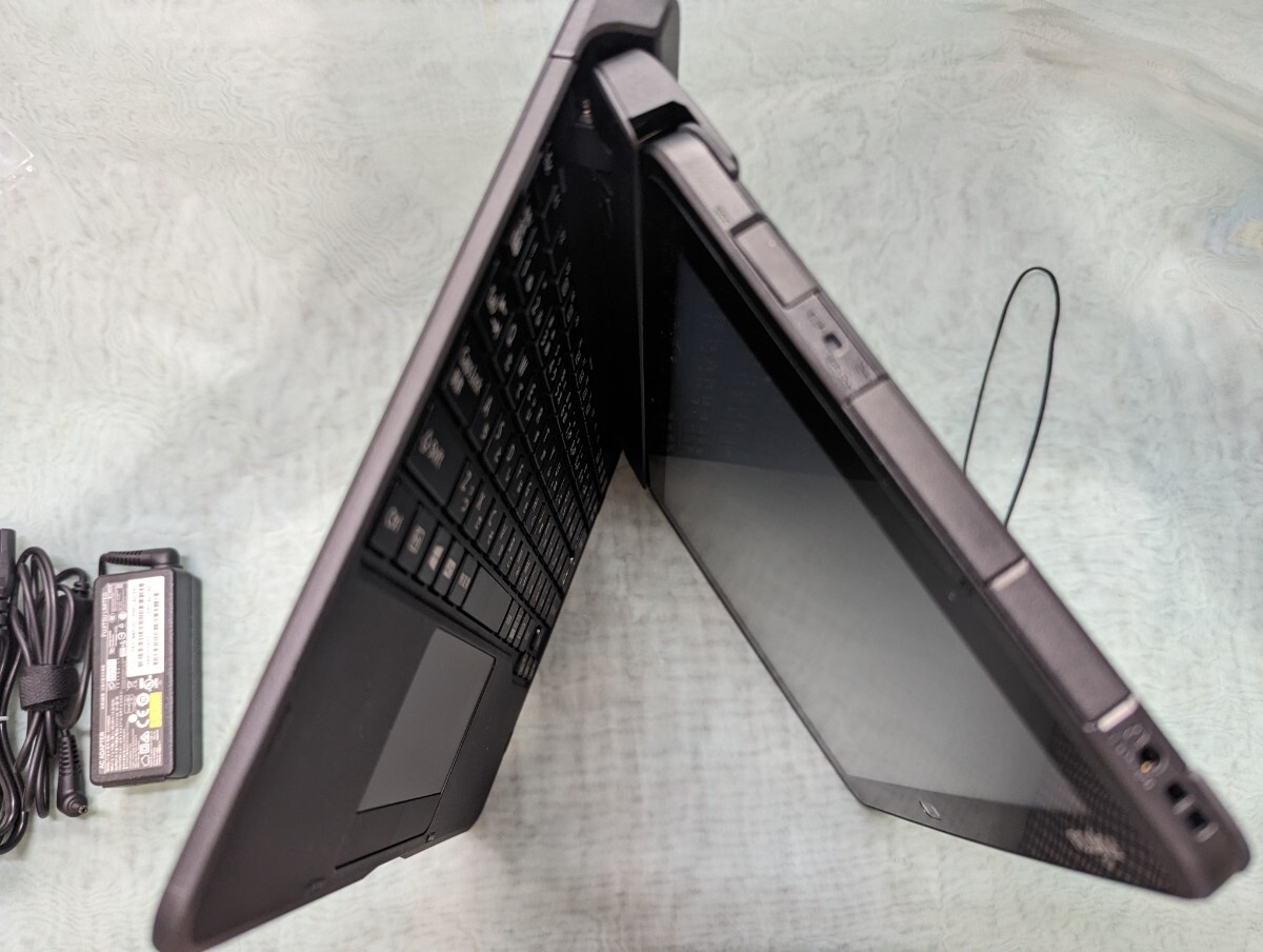 Fujitsu tablet -ARROWS Tab Q508/SE (SSD128GB)/ keyboard attaching 
